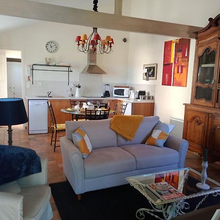 Mesnieres-en-Bray Le Paris Londres B&B 객실 사진