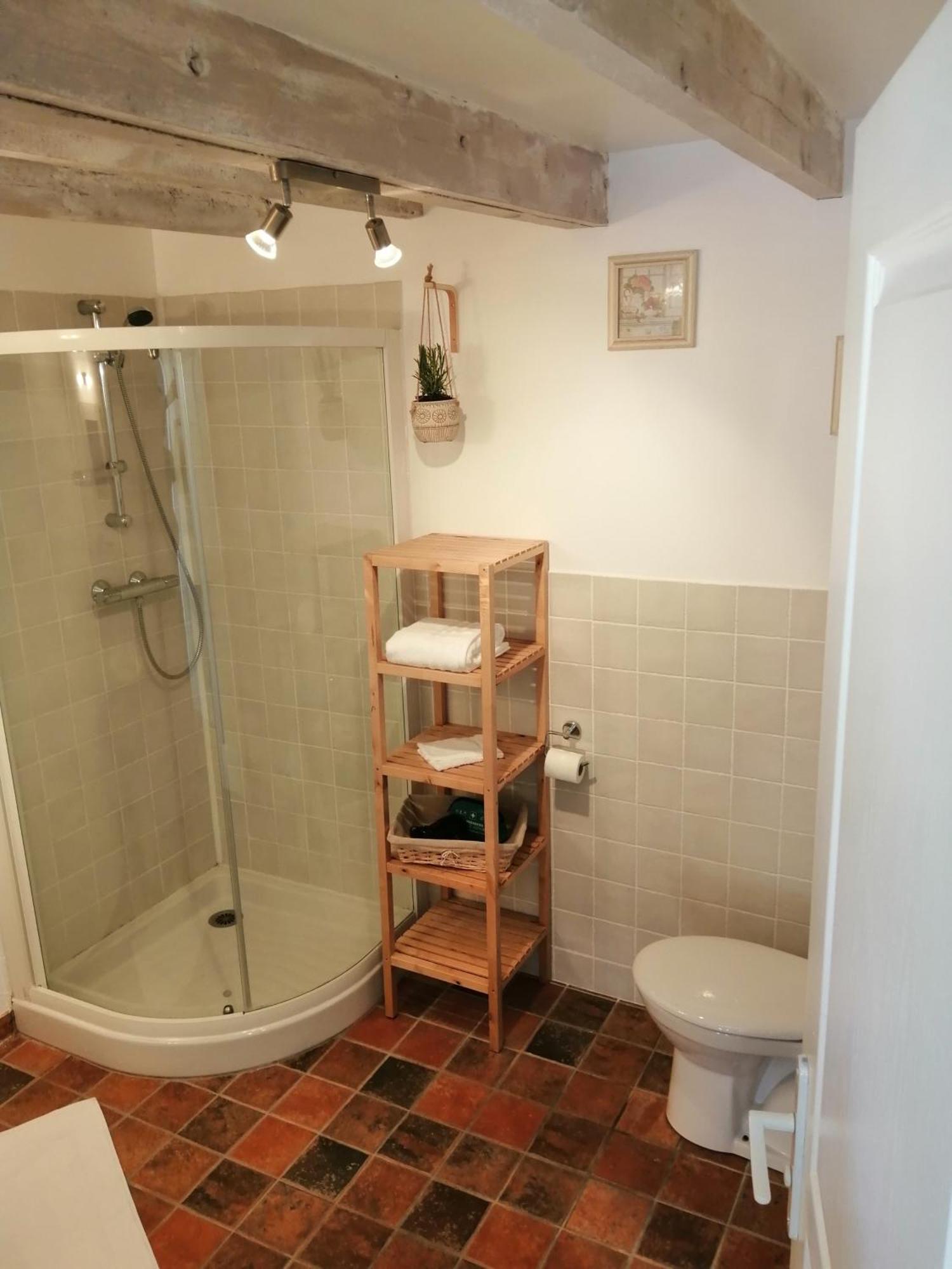 Mesnieres-en-Bray Le Paris Londres B&B 객실 사진